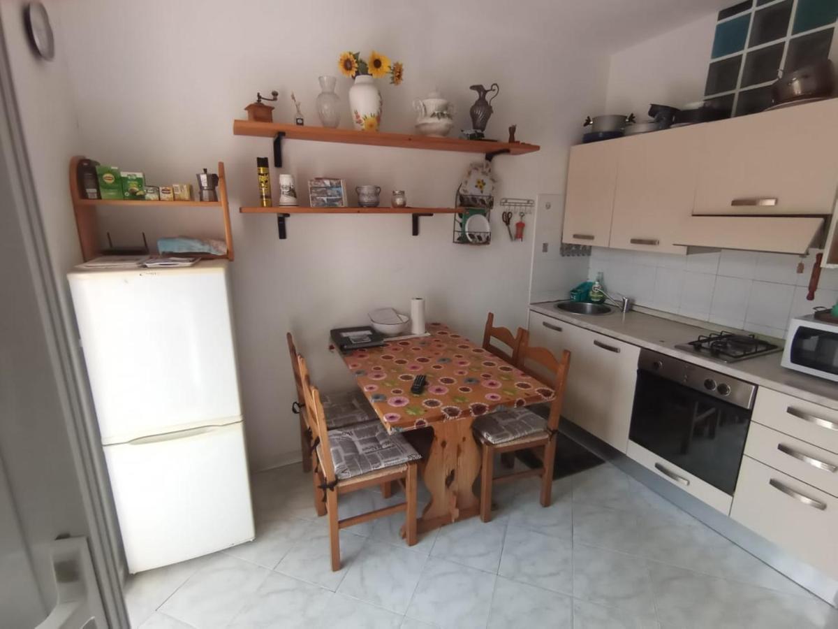 Апартаменты Casa Albarosa, 10 Min Walk Train Station, Free Parking. Специя Экстерьер фото